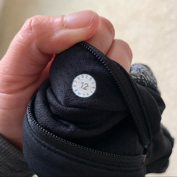 Lululemon Quick Pace Skirt - Picture 9 of 9